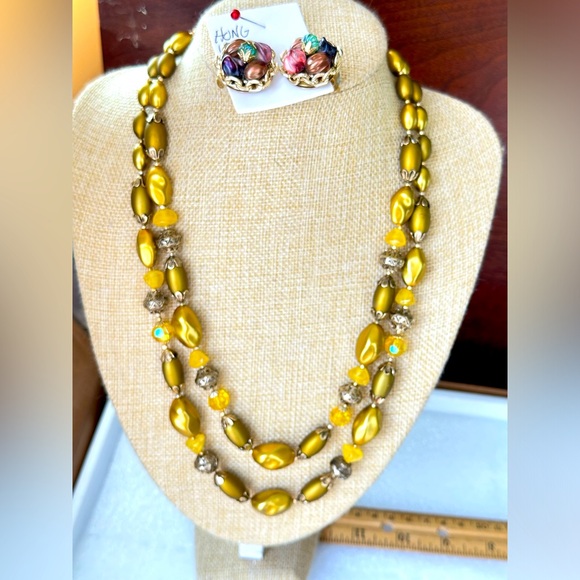 Vintage HongKong Earrings and Gold tone Beaded Necklace 2 strands - Picture 1 of 9